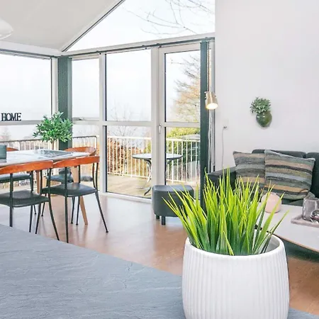 Three-bedroom Holiday In Løgstrup 2 *