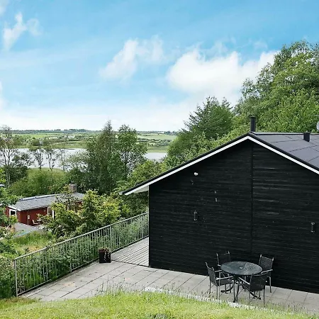 Three-bedroom Holiday In Løgstrup 2
